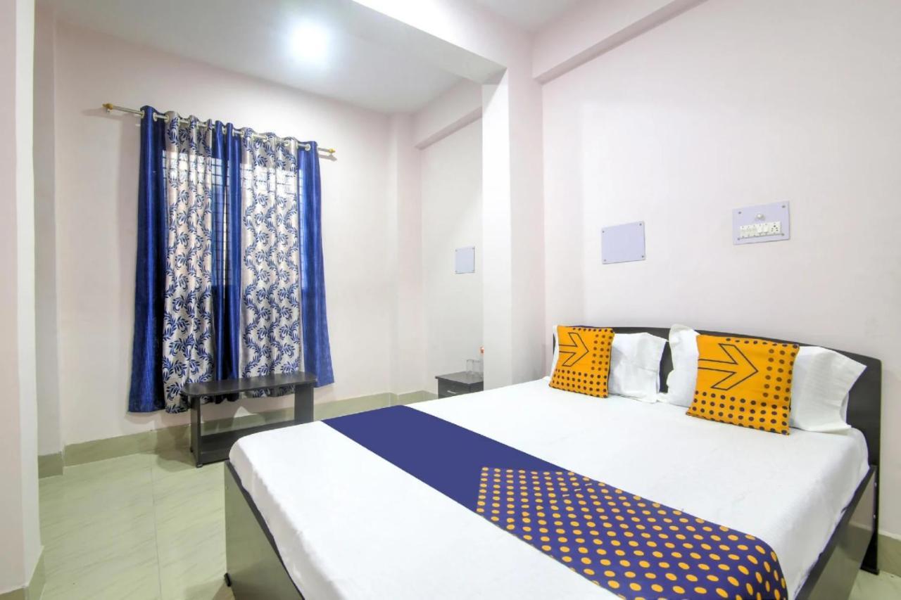 Raison Hotel Джамшедпур Екстериор снимка