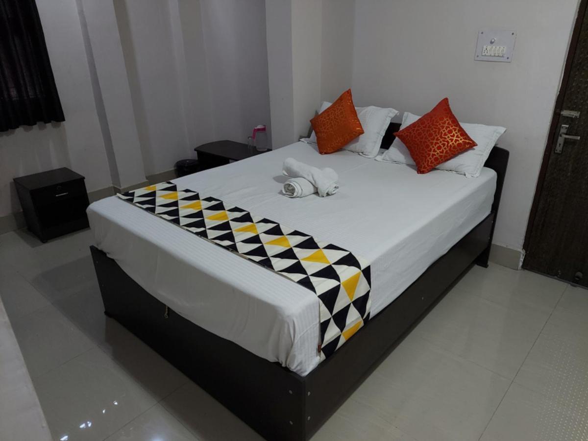 Raison Hotel Джамшедпур Екстериор снимка