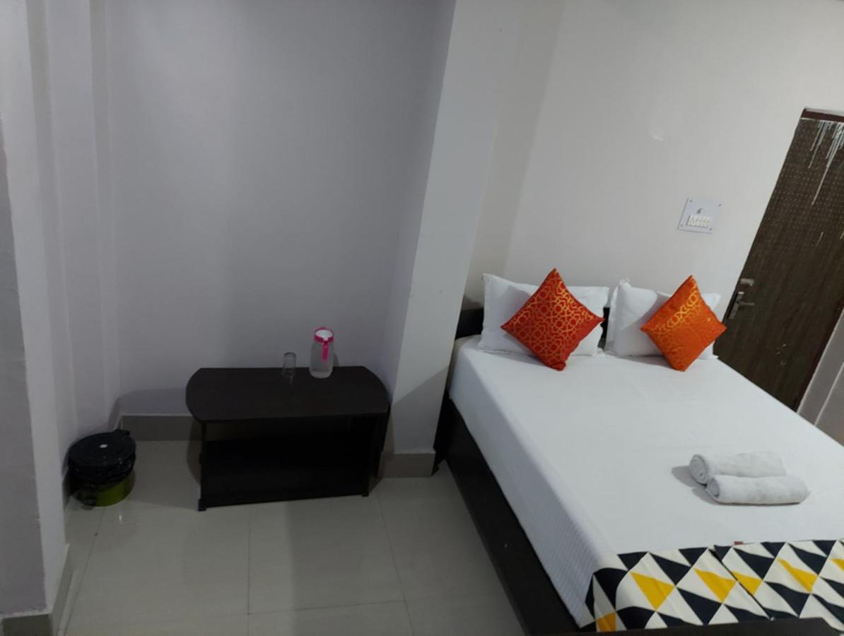 Raison Hotel Джамшедпур Екстериор снимка